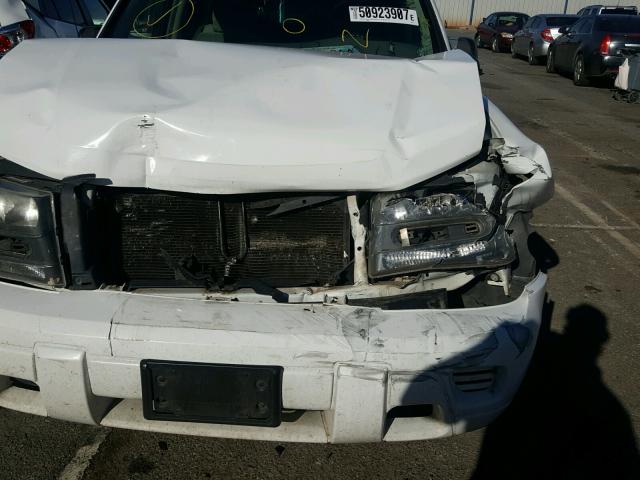 1GNDS13S652385744 - 2005 CHEVROLET TRAILBLAZE WHITE photo 9