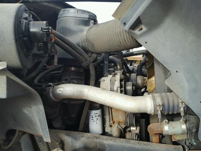 1FDXF80C6VVA10964 - 1997 FORD F800 WHITE photo 7