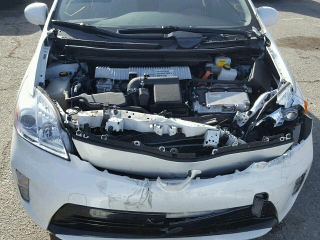 JTDKN3DUXC5396728 - 2012 TOYOTA PRIUS WHITE photo 9