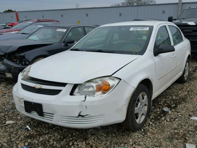 1G1AK52F557667019 - 2005 CHEVROLET COBALT WHITE photo 2