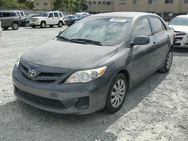 2T1BU4EE5CC857420 - 2012 TOYOTA COROLLA BA GRAY photo 2