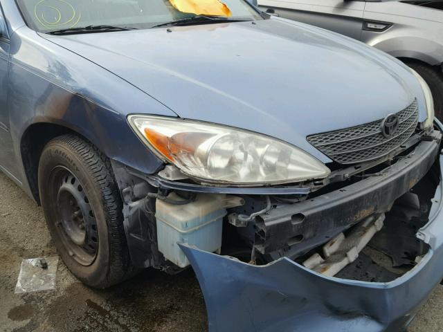 4T1BE32KX4U906368 - 2004 TOYOTA CAMRY LE BLUE photo 9