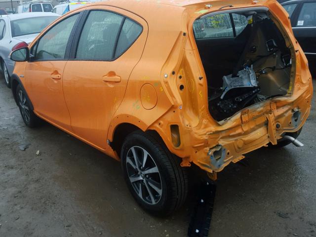 JTDKDTB31J1603895 - 2018 TOYOTA PRIUS C ORANGE photo 3