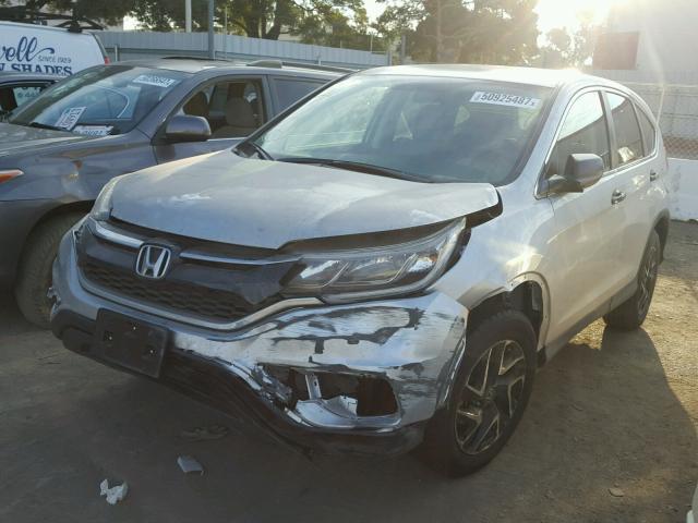 5J6RM4H41GL084715 - 2016 HONDA CR-V SE SILVER photo 2