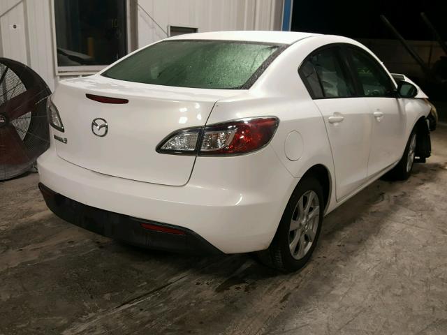 JM1BL1VG8B1448396 - 2011 MAZDA 3 I WHITE photo 4