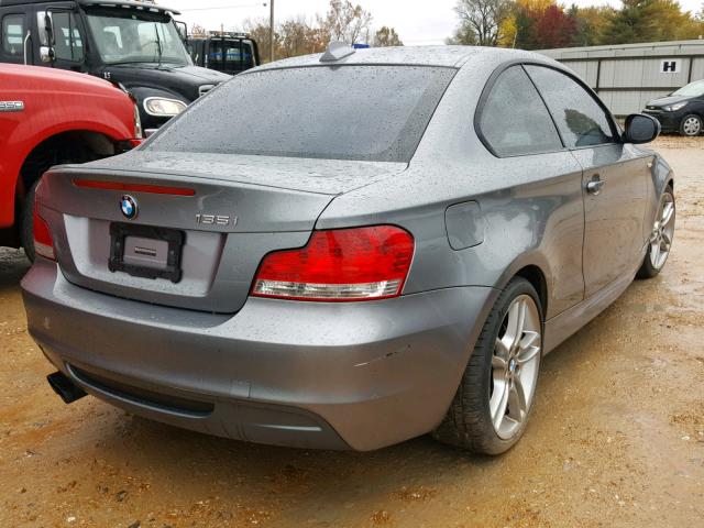 WBAUC9C56BVM10468 - 2011 BMW 135 I رمادي صورة 4