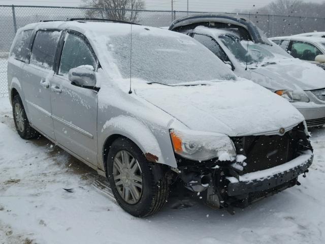 2A8HR64X58R150313 - 2008 CHRYSLER TOWN & COU SILVER photo 1