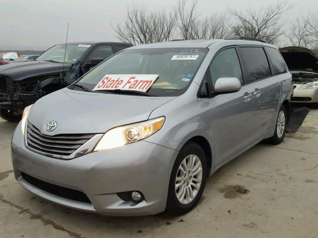 5TDYK3DC9BS092387 - 2011 TOYOTA SIENNA XLE SILVER photo 2