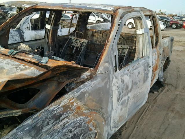 1N6AD07U75C404143 - 2005 NISSAN FRONTIER C BURN photo 9