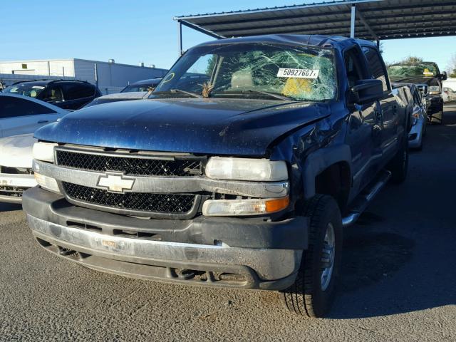 1GCHK23G92F173095 - 2002 CHEVROLET SILVERADO BLUE photo 2