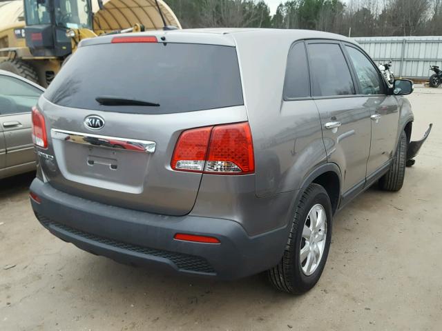 5XYKT3A15BG035994 - 2011 KIA SORENTO BA GRAY photo 4