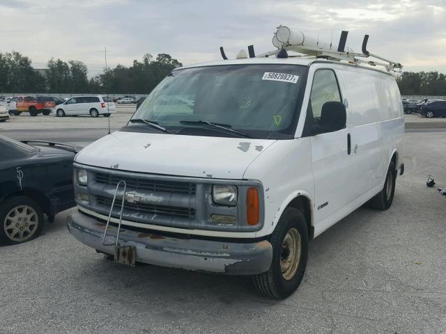 1GCEG15W9V1088181 - 1997 CHEVROLET EXPRESS G1 WHITE photo 2