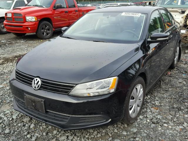 3VWD17AJ7EM420046 - 2014 VOLKSWAGEN JETTA SE BLACK photo 2
