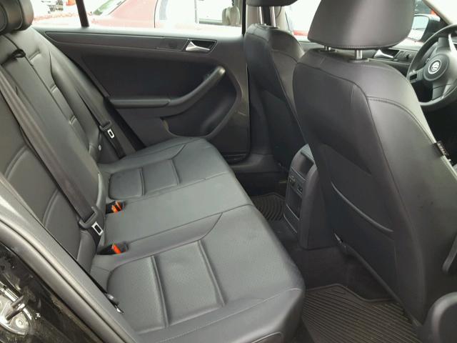 3VWD17AJ7EM420046 - 2014 VOLKSWAGEN JETTA SE BLACK photo 6