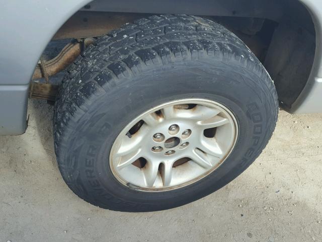 1B7GL22N31S183085 - 2001 DODGE DAKOTA SILVER photo 9