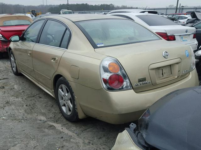 1N4AL11D83C314345 - 2003 NISSAN ALTIMA BAS GOLD photo 3