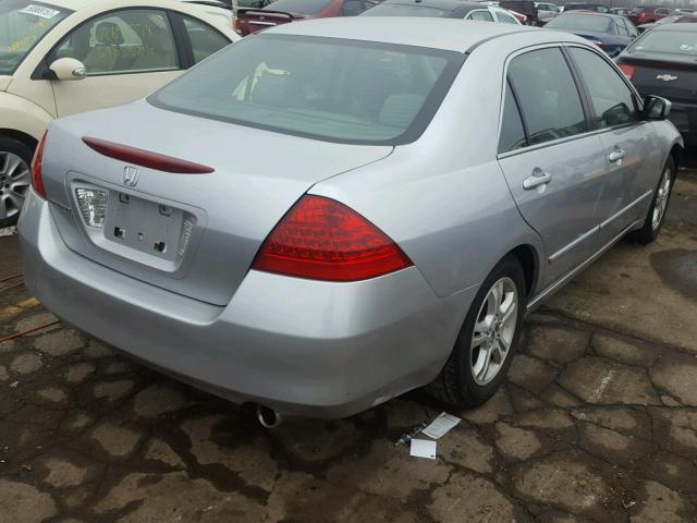 1HGCM56366A105288 - 2006 HONDA ACCORD SE SILVER photo 4