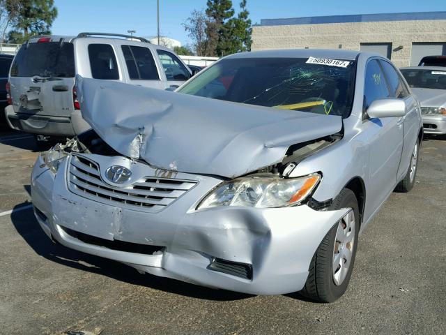 4T1BE46K57U075401 - 2007 TOYOTA CAMRY NEW SILVER photo 2