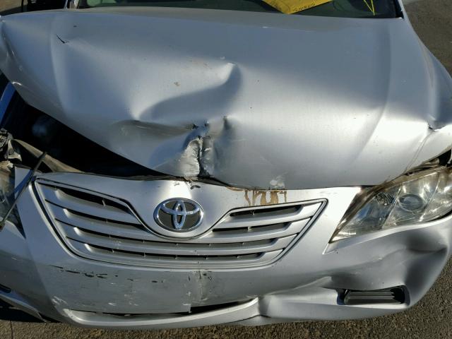 4T1BE46K57U075401 - 2007 TOYOTA CAMRY NEW SILVER photo 7