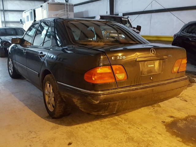 WDBJF65F3WA677340 - 1998 MERCEDES-BENZ E 320 BLACK photo 3