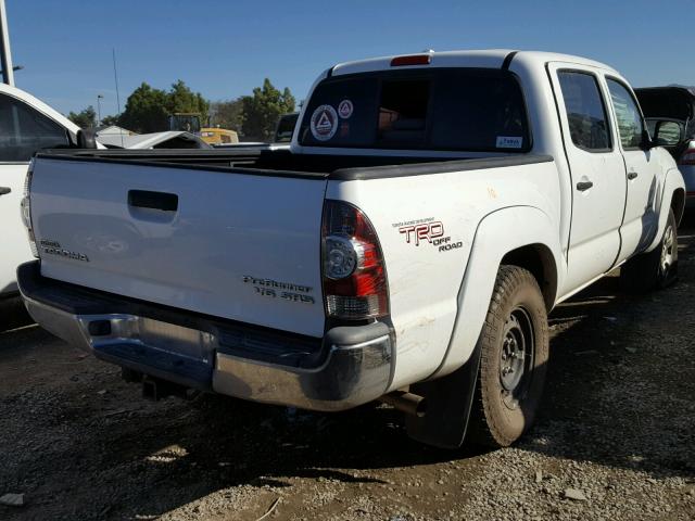 3TMJU62N49M071300 - 2009 TOYOTA TACOMA DOU WHITE photo 4