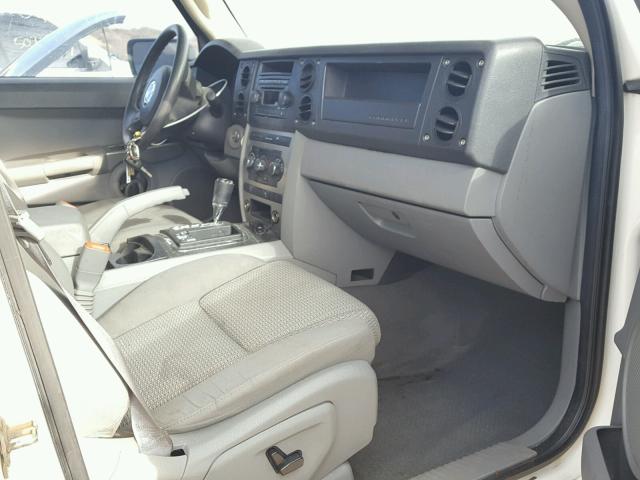 1J8HG48K26C104419 - 2006 JEEP COMMANDER თეთრი ფოტო 5