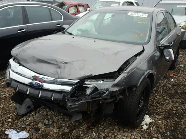 3FAHP0HAXBR168913 - 2011 FORD FUSION SE GRAY photo 2