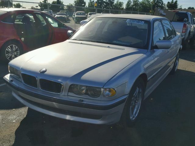 WBAGH83411DP20029 - 2001 BMW 740 IL Արծաթագույն լուսանկար 2