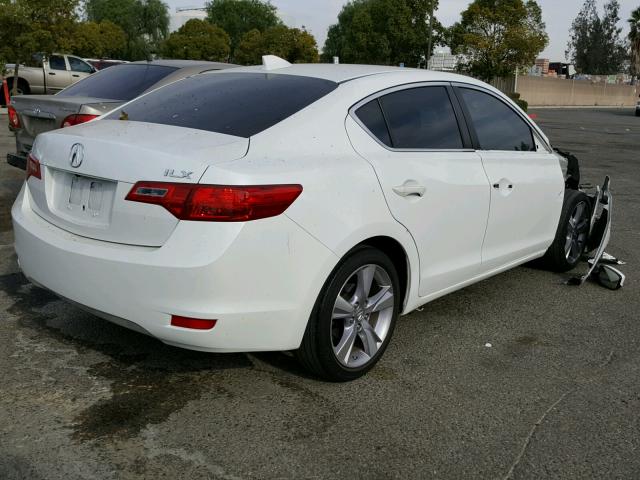 19VDE1F58DE011457 - 2013 ACURA ILX 20 PRE WHITE photo 4