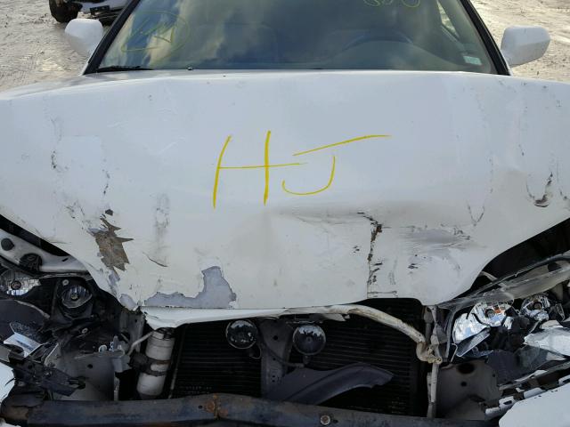 1HGCG32401A011880 - 2001 HONDA ACCORD LX WHITE photo 7