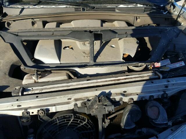 JTJBT20X440035653 - 2004 LEXUS GX 470 SILVER photo 7