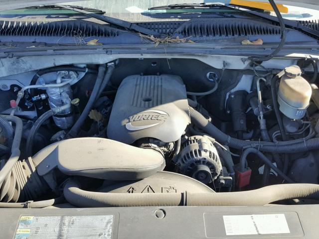 1GBHC24U22E184841 - 2002 CHEVROLET SILVERADO WHITE photo 7