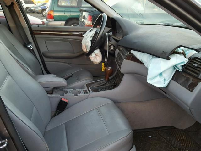 WBAET37412NG84425 - 2002 BMW 325 I GRAY photo 5