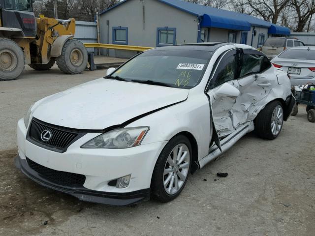 JTHBF5C27A5120799 - 2010 LEXUS IS 250 WHITE photo 2