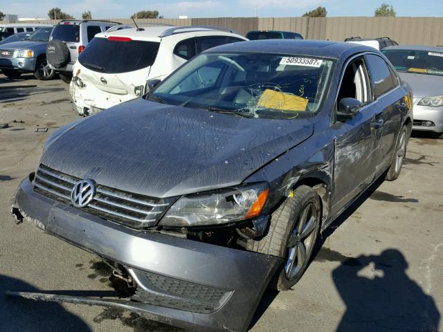1VWBP7A36DC111997 - 2013 VOLKSWAGEN PASSAT SE GRAY photo 2