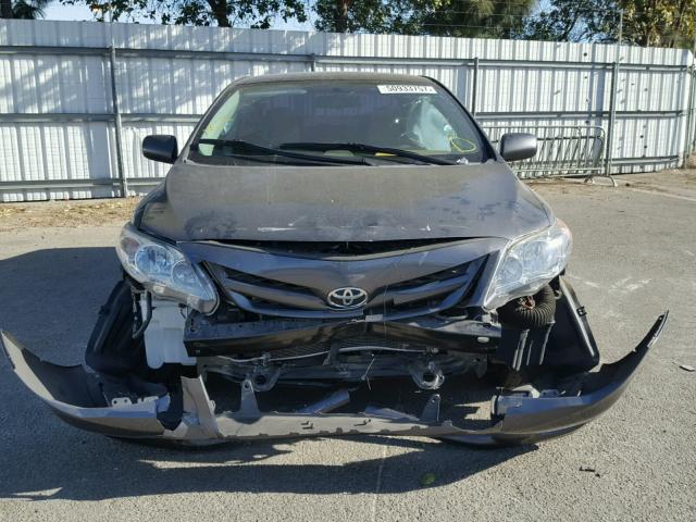 5YFBU4EE7DP130300 - 2013 TOYOTA COROLLA BA GRAY photo 9