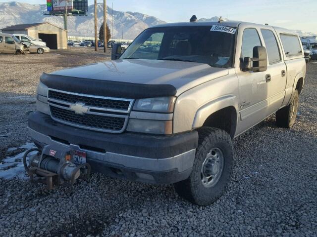 1GCHK23D66F236651 - 2006 CHEVROLET SILVERADO GOLD photo 2