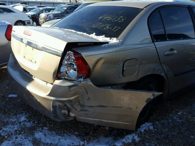 1G1ZS52F14F145205 - 2004 CHEVROLET MALIBU GOLD photo 9