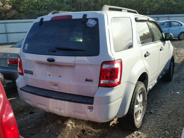 1FMCU0DG3BKC69962 - 2011 FORD ESCAPE XLT WHITE photo 4