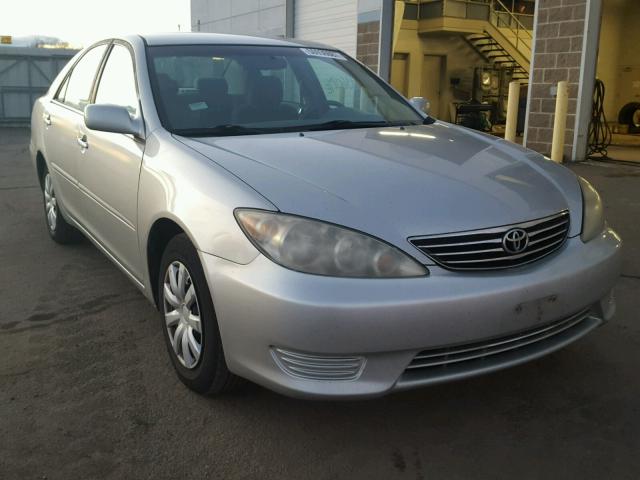 4T1BE32K05U081670 - 2005 TOYOTA CAMRY LE 银色 照片 1