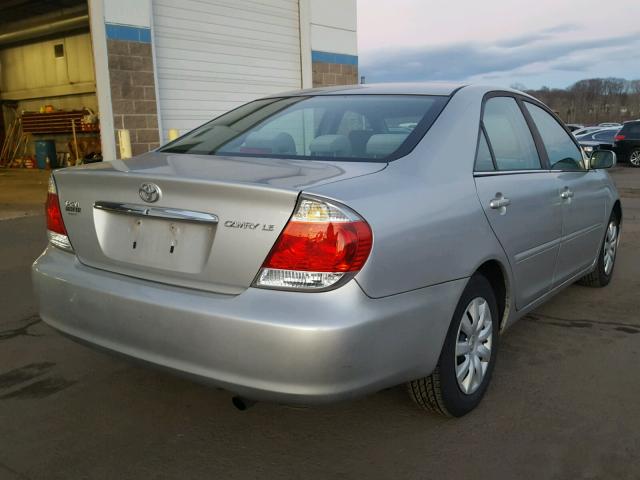 4T1BE32K05U081670 - 2005 TOYOTA CAMRY LE 银色 照片 4