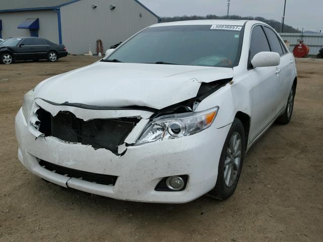 4T4BF3EK8BR135372 - 2011 TOYOTA CAMRY BASE WHITE photo 2