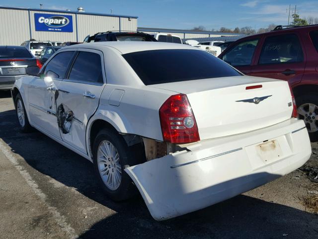 2C3CA4CD2AH249868 - 2010 CHRYSLER 300 TOURIN WHITE photo 3