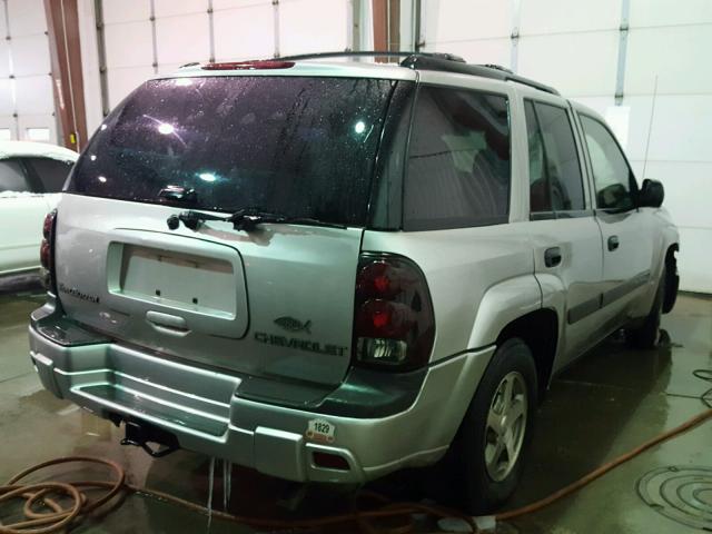 1GNDT13S742420898 - 2004 CHEVROLET TRAILBLAZE GRAY photo 4