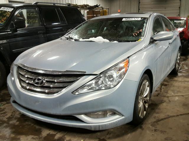 5NPEC4AB5BH218834 - 2011 HYUNDAI SONATA SE BLUE photo 2