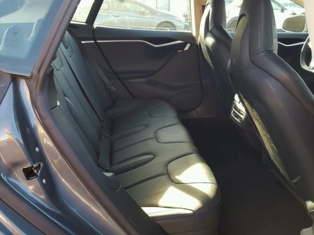 5YJSA1CN4DFP17382 - 2013 TESLA MODEL S GRAY photo 6