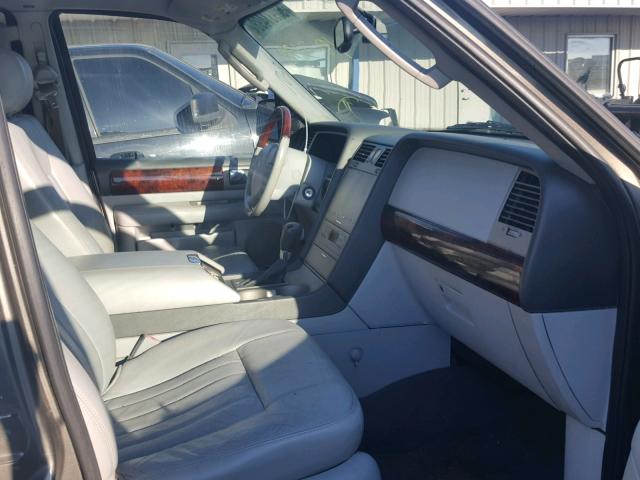 5LMFU27RX4LJ10484 - 2004 LINCOLN NAVIGATOR 绿色 照片 5