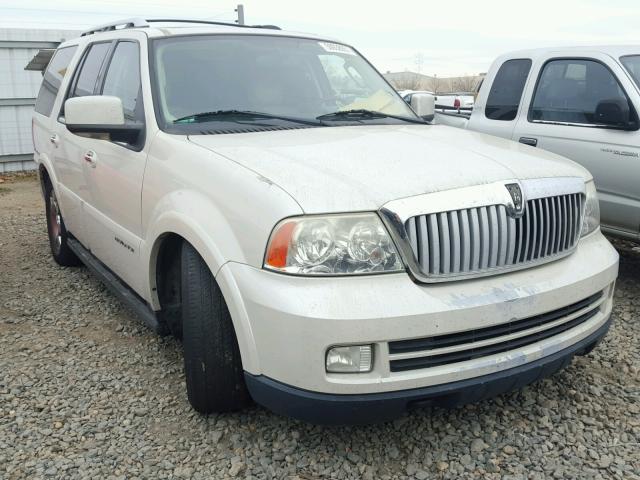 5LMFU28575LJ04512 - 2005 LINCOLN NAVIGATOR WHITE photo 1