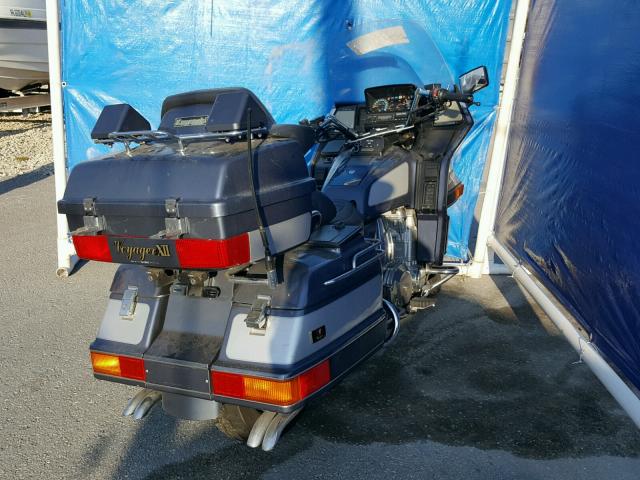 JKAZG9B14YB510830 - 2000 KAWASAKI ZG1200 B BLUE photo 4