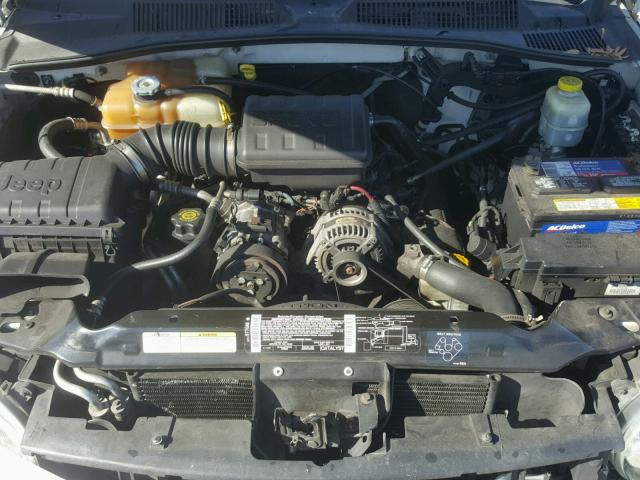 1J4GK48K73W608812 - 2003 JEEP LIBERTY SP WHITE photo 7